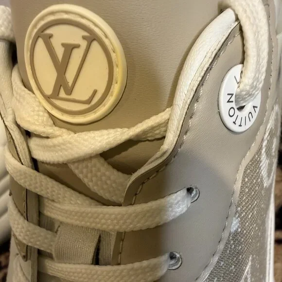 Louis Vuitton LV Run 55 Sneakers 'Beige Monogram White Leather" 39 WMN US 8 lux - Picture 12 of 15